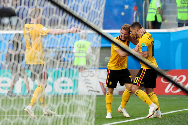 场上依旧延 场上依旧延